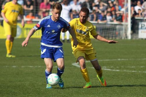 Billericays Byron Lawrence (L) and Enfields Scott Shulton