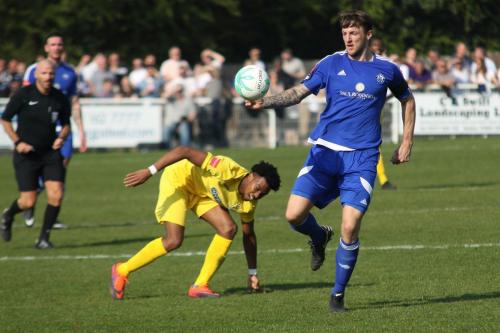 Enfields Dernell Wynter (L) and Billericays Rob Swaine74