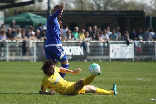 Enfields Harry Ottaway (yellow) and Billericays Paul Konchesky