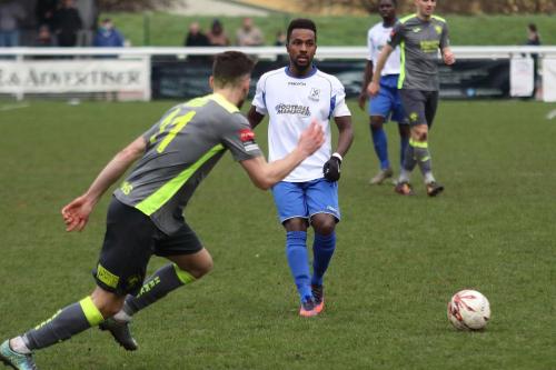 Enfields Bobby Devyne (R) and Havants Bradley Tarbuck