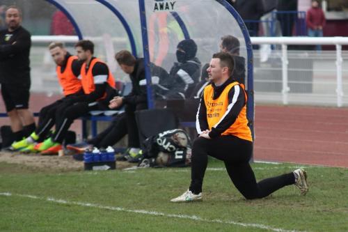 Enfields player manager Brad Quinton warms up365