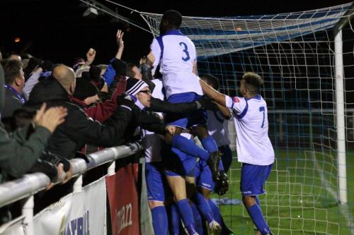 Enfield celebrate the late equalising goal415