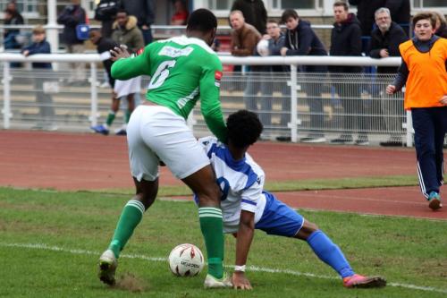 Leatherheads Jerry Nnamani (L) and Enfields Dernell Wynter