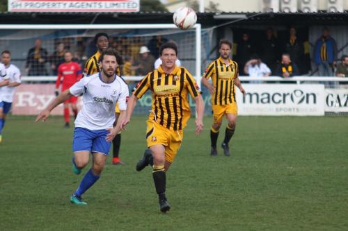 Enfields Harry Ottaway (L) and Folkestones Frankie Chappell