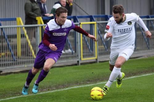 Enfields Mickey Parcell (L) and Havants Rory Williams