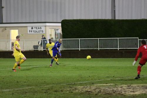 Mets Lloyd Macklin shoots just wide