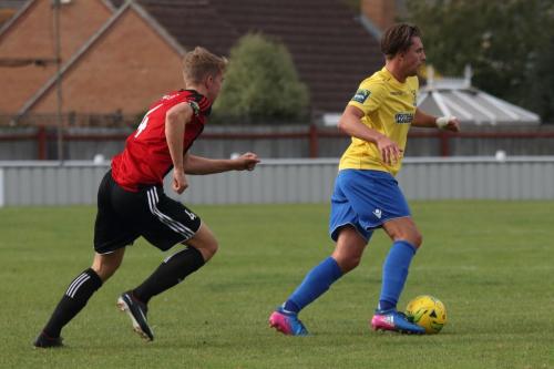 Brightlingseas Connor Witherspoon (L) and Enfields Sam Youngs
