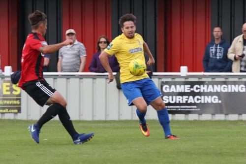 Brightlingseas Ricky Griggs (L) and Enfields Drew Roberts