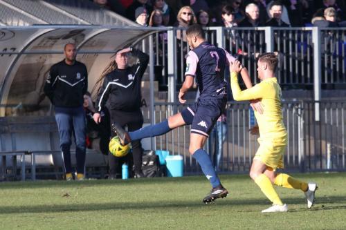 Dulwichs Quade Taylor (L) and Enfields Liam Hope
