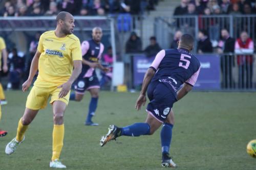 Enfields Simon Thomas (L) and Dulwichs Rickie Hayles