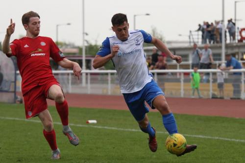 Enfields Samir Bihmoutine (R) and Worthings Kieron Pamment