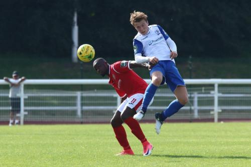 Harlows Nigel Neita (L) and Enfields Mickey Parcell