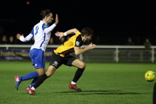 Enfields Sam Youngs (L) and Maidstones Ollie Muldoon