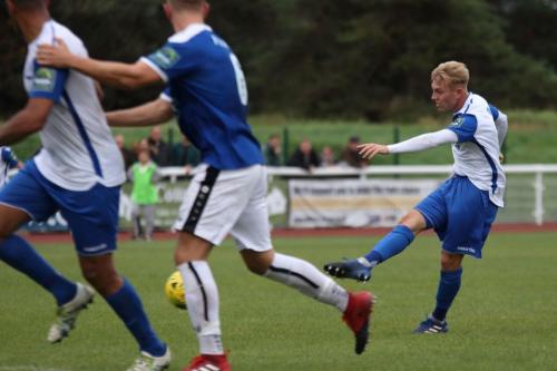 Ryan Blackman shoots from distance