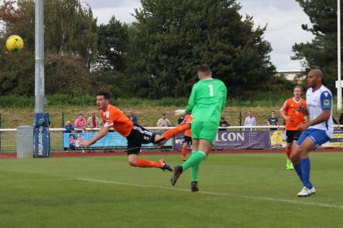 Mets Olli Robinson scores a spectcular own goal to level the score at 3-3