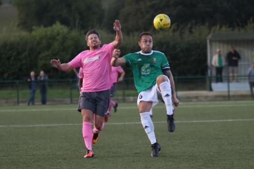 Enfields Drew Roberts (L) and Hendons Arthur Lee