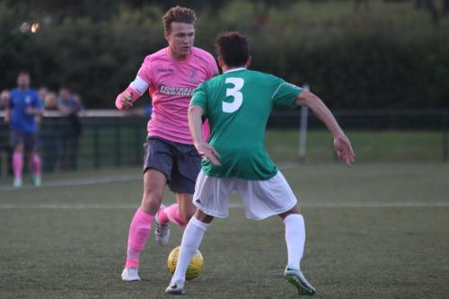 Enfields Mickey Parcell (L) and Hendons Sam Murphy