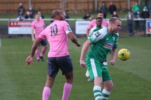 Enfields Simon Thomas (L) and Leatherheads Lee Minshull