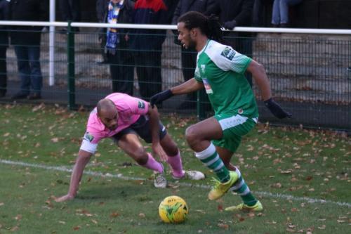 Enfields Simon Thomas (L) and Leatherheads Yannis Ambroisine