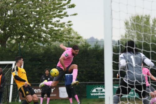 Merstham 1 Enfield Town 1 (28.04.2018)