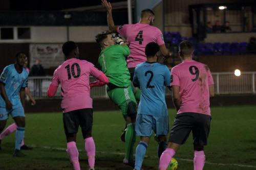 Mat Mitchel-King challenge Met keeper Luke Williams