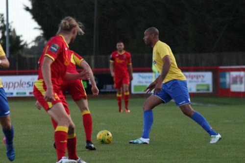 Simon Thomas (yellow)