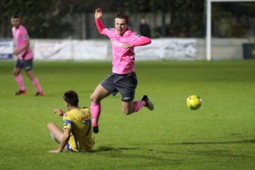 Staines Lewis Driver (7) challenges Mickey Parcell