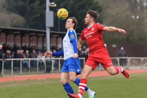 Enfields Mickey Parcell (L) and Hornchurchs Remi Sutton