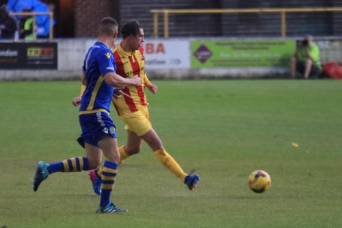 Basingstokes Charlie Kennedy (L) and Enfields Sam Youngs