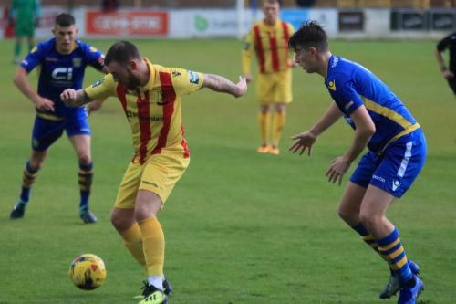 Enfields Billy Bricknell (L) and Basingstokes Dan Bayliss