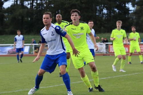 Enfields Liam Hope (L) and Bedfords Ollie Swainx