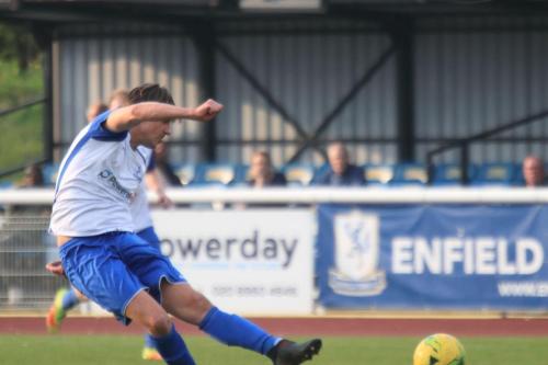 Sam Youngs shoots just over