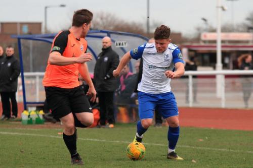 Enfields Jay Porter (R) and Tonbridges Sonny Miles