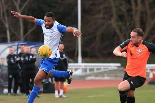 Enfields Kezie Ibe (L) and Tonbridges Arthur Lee