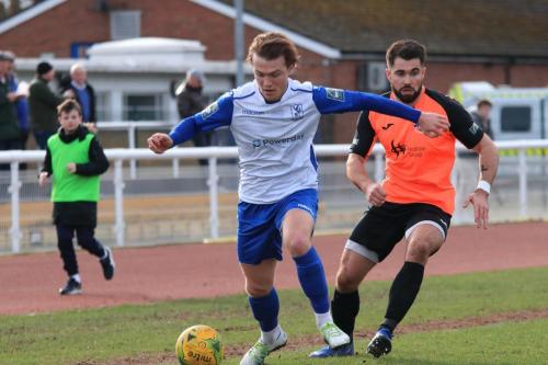 Enfields Mickey Parcell (L) and Tonbridges Joe Turner