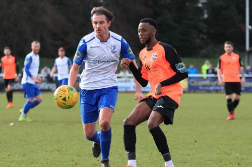 Enfields Sam Youngs (L) and Tonbridges DSean Theobalds