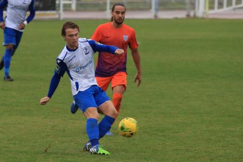 Enfields Mickey Parcell (L) and Wares Leigh Rose