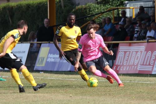 Enfields Sam Chaney (R) and Folkestones Jerald Aboagye