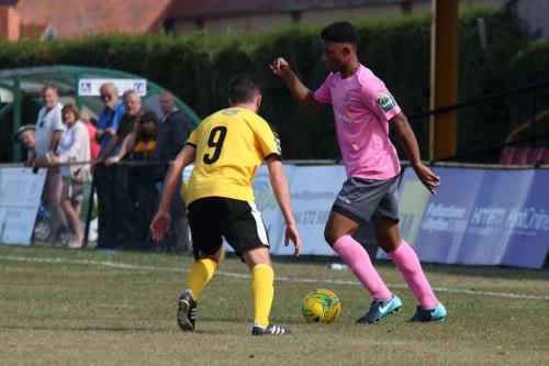 Folkestones Ian Draycott (L) and Enfields Rian McLeanx