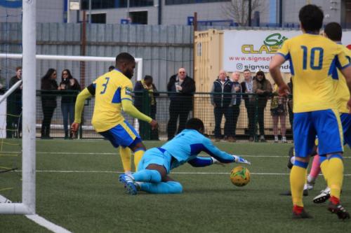 Haringey keeper Valery Pajetat pounces on a loose ball