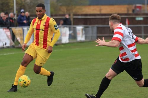 Enfields James Mulley (L) and Kingstonians Tom Bird