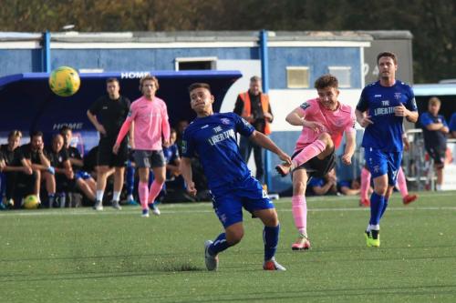 Enfields Bilal Sayoud (pink) shoots