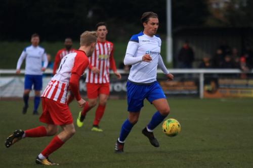 Enfields Sam Youngs (R) and Folkestones Alfie Paxman