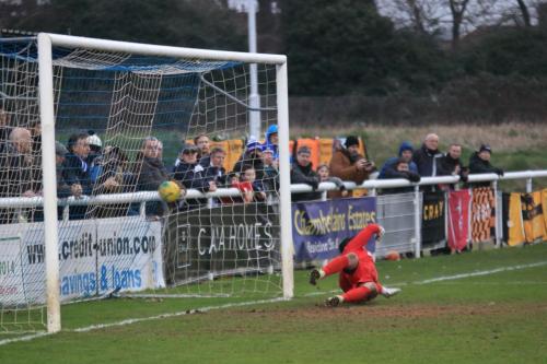 Cray keeper Lewis Carey guesses correctly but is beaten by Billy Bricknells penaltyx