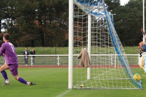 Ryan Blackmans free kick puts Enfield 1-0 up