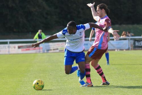 Enfields Ken Charles (L) and Casuals Coskun Ekim