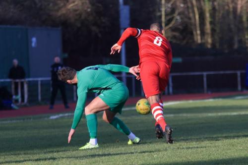 Hornchurchs Lewwis Spence (R) dispossesses Scott Thomas