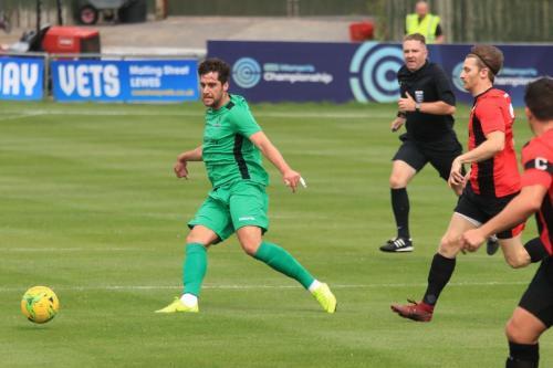 Enfields James Potton (L) and Lewes Kieron Pamment