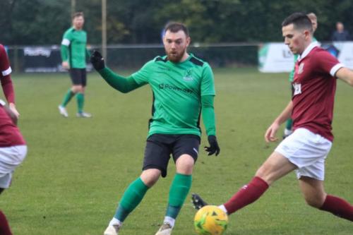 Enfields Billy Bricknell and Potters Bars Will Wambeek (R)