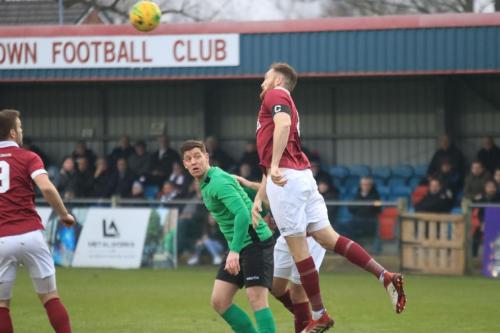 Potters Bars James Budden (R) and Enfields Glenn Wilson